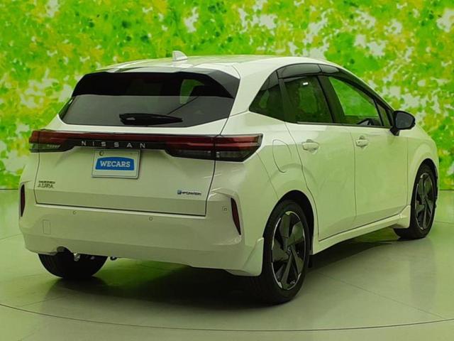 オーラ Ｇ　保証書／インテリジェントルームミラー／衝突安全装置／全方位モニター／車線逸脱防止支援システム／ヘッドランプ　ＬＥＤ／ＥＢＤ付ＡＢＳ／横滑り防止装置／アイドリングストップ／フロントモニター　全周囲カメラ（3枚目）