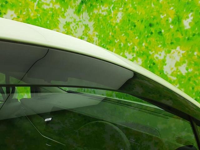 オーラ Ｇ　保証書／インテリジェントルームミラー／衝突安全装置／全方位モニター／車線逸脱防止支援システム／ヘッドランプ　ＬＥＤ／ＥＢＤ付ＡＢＳ／横滑り防止装置／アイドリングストップ／フロントモニター　全周囲カメラ（33枚目）