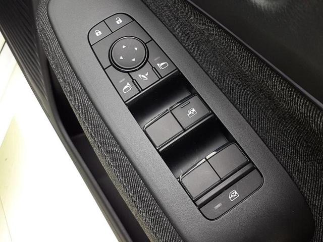 オーラ Ｇ　保証書／インテリジェントルームミラー／衝突安全装置／全方位モニター／車線逸脱防止支援システム／ヘッドランプ　ＬＥＤ／ＥＢＤ付ＡＢＳ／横滑り防止装置／アイドリングストップ／フロントモニター　全周囲カメラ（34枚目）