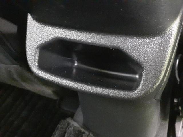 オーラ Ｇ　保証書／インテリジェントルームミラー／衝突安全装置／全方位モニター／車線逸脱防止支援システム／ヘッドランプ　ＬＥＤ／ＥＢＤ付ＡＢＳ／横滑り防止装置／アイドリングストップ／フロントモニター　全周囲カメラ（38枚目）