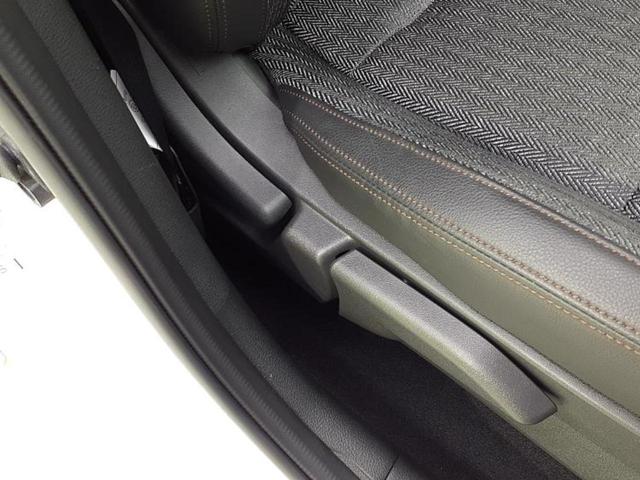 オーラ Ｇ　保証書／インテリジェントルームミラー／衝突安全装置／全方位モニター／車線逸脱防止支援システム／ヘッドランプ　ＬＥＤ／ＥＢＤ付ＡＢＳ／横滑り防止装置／アイドリングストップ／フロントモニター　全周囲カメラ（40枚目）