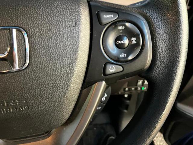 フリード Ｇホンダセンシング　新品タイヤ／保証書／社外　８インチ　ＳＤナビ／衝突安全装置／両側電動スライドドア／シートヒーター　前席／車線逸脱防止支援システム／ドライブレコーダー　前後／ヘッドランプ　ＬＥＤ／ＵＳＢジャック　ＥＴＣ（12枚目）