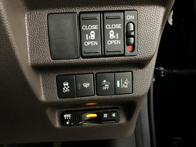 フリード Ｇホンダセンシング　新品タイヤ／保証書／社外　８インチ　ＳＤナビ／衝突安全装置／両側電動スライドドア／シートヒーター　前席／車線逸脱防止支援システム／ドライブレコーダー　前後／ヘッドランプ　ＬＥＤ／ＵＳＢジャック　ＥＴＣ（13枚目）