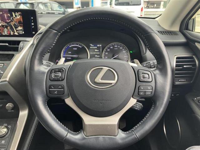 ナビ、ドラレコ、ＥＴＣ、フリップダウンモニター、デジタルインナーミラーｅｔｃ…後付け可能です！オプションも豊富に取り揃えておりますのでご安心ください！