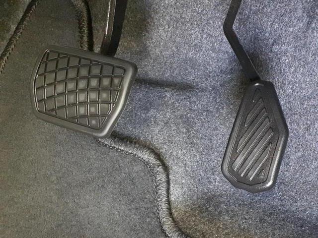 タフト Ｘ　新品タイヤ／保証書／スマートアシスト（トヨタ・ダイハツ）／ヘッドランプ　ＬＥＤ／横滑り防止装置／アイドリングストップ／エアバッグ　運転席／エアバッグ　助手席／パワーウインドウ　衝突被害軽減システム（35枚目）