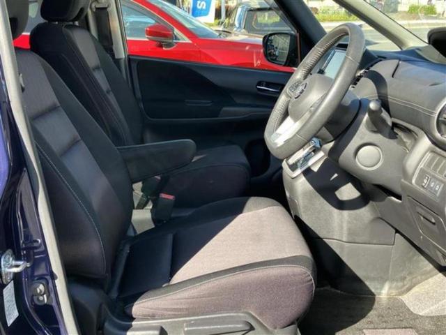 セレナ ハイウェイスターＶセレクション２　保証書／純正　９インチ　ＳＤナビ／フリップダウンモニター／インテリジェントルームミラー／衝突安全装置／両側電動スライドドア／全方位モニター／車線逸脱防止支援システム／プロパイロット　全周囲カメラ（4枚目）