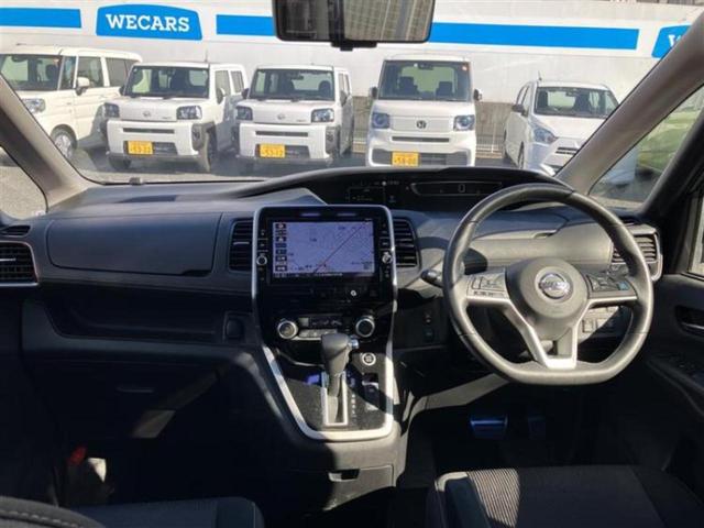 セレナ ハイウェイスターＶセレクション２　保証書／純正　９インチ　ＳＤナビ／フリップダウンモニター／インテリジェントルームミラー／衝突安全装置／両側電動スライドドア／全方位モニター／車線逸脱防止支援システム／プロパイロット　全周囲カメラ（8枚目）
