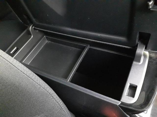 プリウス Sセーフティプラス 保証書/純正 9インチ ナビ/衝突安全装置/車線逸脱防止支援システム/ヘッドランプ LED/Bluetooth接続/ETC2.0/横滑り防止装置/アイドリングストップ/クルーズコントロール DVD再生(33枚目)