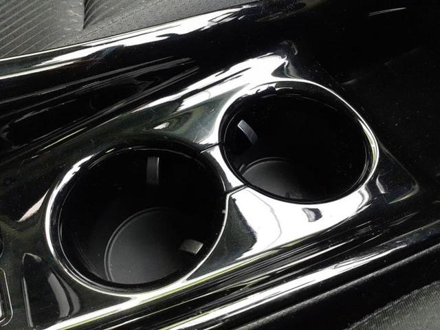 プリウス Sセーフティプラス 保証書/純正 9インチ ナビ/衝突安全装置/車線逸脱防止支援システム/ヘッドランプ LED/Bluetooth接続/ETC2.0/横滑り防止装置/アイドリングストップ/クルーズコントロール DVD再生(49枚目)