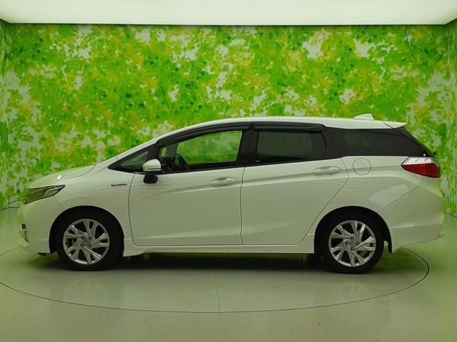 シャトル ハイブリッドX・ホンダセンシング 新品タイヤ/純正 8インチ ナビ/衝突安全装置/シートヒーター/車線逸脱防止支援システム/シート ハーフレザー/ドライブレコーダー 前後/ヘッドランプ LED/Bluetooth接続/ETC ドラレコ(2枚目)