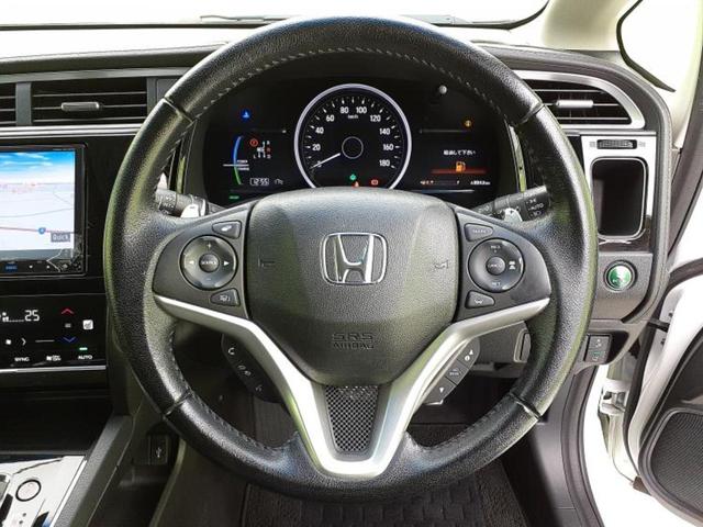 シャトル ハイブリッドX・ホンダセンシング 新品タイヤ/純正 8インチ ナビ/衝突安全装置/シートヒーター/車線逸脱防止支援システム/シート ハーフレザー/ドライブレコーダー 前後/ヘッドランプ LED/Bluetooth接続/ETC ドラレコ(15枚目)