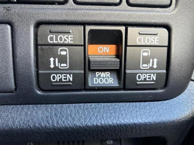 ヴォクシー ZSキラメキ 保証書/純正 9インチ SDナビ/フリップダウンモニター 純正 12.1インチ/衝突安全装置/両側電動スライドドア/車線逸脱防止支援システム/ドライブレコーダー 前後/ヘッドランプ LED DVD再生(16枚目)