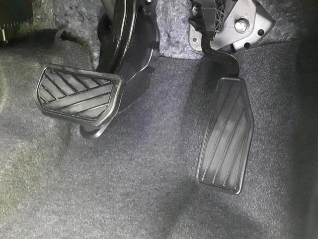 スペーシアカスタム ハイブリッドGS 新品タイヤ/保証書/純正 9インチ ナビ/セーフティサポート(スズキ)/電動スライドドア/シートヒーター/全方位モニター/車線逸脱防止支援システム/ヘッドランプ LED/EBD付ABS 全周囲カメラ(43枚目)