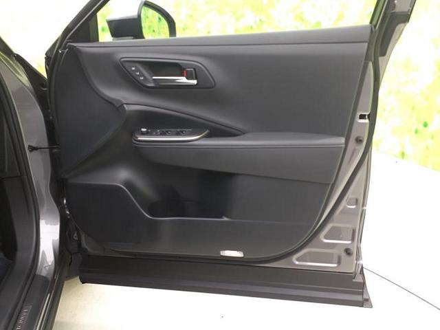 クラウンクロスオーバー 4WD Gアドバンスドレザーパッケージ 新品タイヤ/保証書/ディスプレイオーディオ/デジタルインナーミラー/衝突安全装置/シートヒーター 前席/全方位モニター/車線逸脱防止支援システム/シート 合皮/ヘッドランプ LED/USBジャック(19枚目)