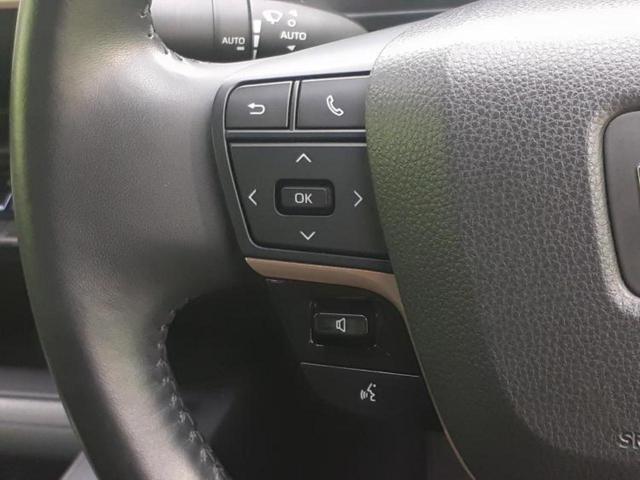 クラウンクロスオーバー 4WD Gアドバンスドレザーパッケージ 新品タイヤ/保証書/ディスプレイオーディオ/デジタルインナーミラー/衝突安全装置/シートヒーター 前席/全方位モニター/車線逸脱防止支援システム/シート 合皮/ヘッドランプ LED/USBジャック(25枚目)