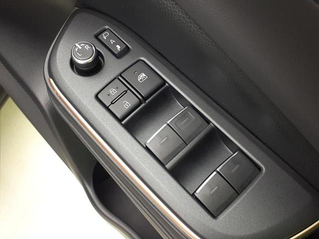 クラウンクロスオーバー 4WD Gアドバンスドレザーパッケージ 新品タイヤ/保証書/ディスプレイオーディオ/デジタルインナーミラー/衝突安全装置/シートヒーター 前席/全方位モニター/車線逸脱防止支援システム/シート 合皮/ヘッドランプ LED/USBジャック(40枚目)