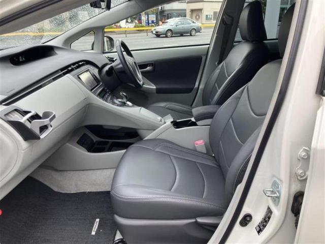 プリウス S LEDエディション 保証書/純正 SDナビ/ドライブレコーダー 社外/ヘッドランプ LED/Bluetooth接続/ETC/アイドリングストップ/バックモニター/フルセグTV/エアバッグ 運転席/エアバッグ 助手席(5枚目)