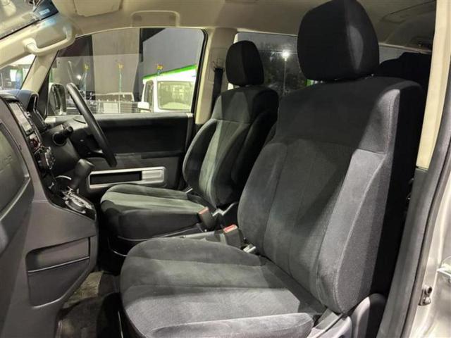 デリカD:5 4WD M 保証書/社外 SDナビ/フリップダウンモニター 社外 10.1インチ/電動スライドドア/ヘッドランプ HID/Bluetooth接続/ETC/EBD付ABS/横滑り防止装置/フルセグTV 後席モニター(6枚目)