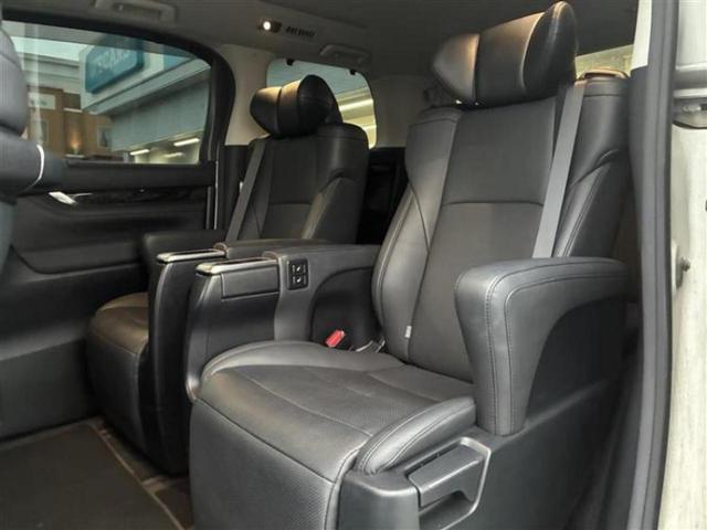 アルファードハイブリッド 4WDハイブリッドSR Cパッケージ 新品タイヤ/モデリスタエアロ/保証書/ディスプレイオーディオ+ナビ9インチ/フリップダウンモニター 純正 12.1インチ/両側電動スライドドア/シートヒーター 前席/シート 合皮 フルエアロ 4WD(7枚目)