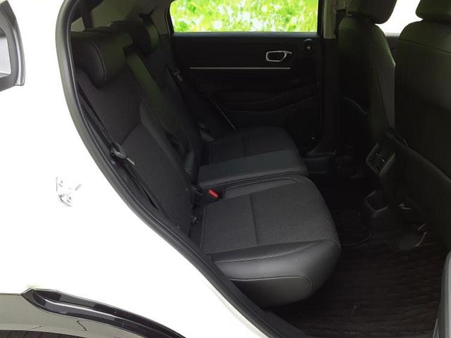 ヴェゼル ｅＨＥＶ　Ｚ　保証書／純正　ＳＤナビ／衝突安全装置／シートヒーター／全方位モニター／車線逸脱防止支援システム／シート　ハーフレザー／電動バックドア／ドライブレコーダー　前後／ヘッドランプ　ＬＥＤ／ＵＳＢジャック（5枚目）