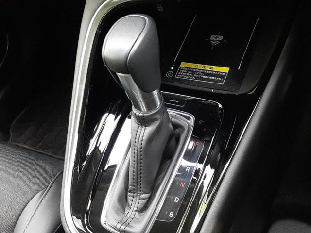 ヴェゼル ｅＨＥＶ　Ｚ　保証書／純正　ＳＤナビ／衝突安全装置／シートヒーター／全方位モニター／車線逸脱防止支援システム／シート　ハーフレザー／電動バックドア／ドライブレコーダー　前後／ヘッドランプ　ＬＥＤ／ＵＳＢジャック（17枚目）