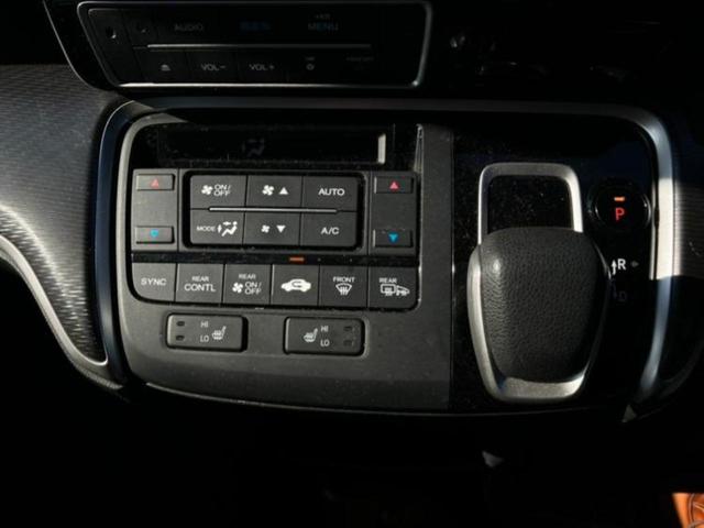 ステップワゴンスパーダ スパーダハイブリッドG・EXホンダセンシング 保証書/純正 10インチ SDナビ/フリップダウンモニター 純正 11.6インチ/ホンダセンシング/両側電動スライドドア/シートヒーター 前席/車線逸脱防止支援システム/シート ハーフレザー ドラレコ(14枚目)