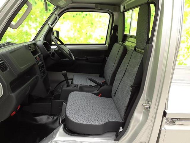 キャリイトラック 4WD KC 保証書/登録済未使用車/EBD付ABS/横滑り防止装置/禁煙車/エアバッグ 運転席/エアバッグ 助手席/パワーウインドウ/パワーステアリング/オートライト/マニュアルエアコン/取扱説明書 4WD(5枚目)