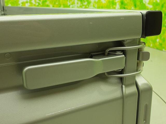 キャリイトラック 4WD KC 保証書/登録済未使用車/EBD付ABS/横滑り防止装置/禁煙車/エアバッグ 運転席/エアバッグ 助手席/パワーウインドウ/パワーステアリング/オートライト/マニュアルエアコン/取扱説明書 4WD(18枚目)