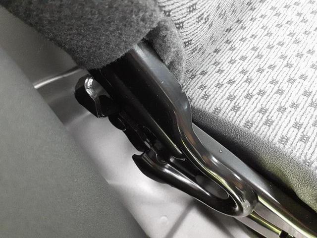 キャリイトラック 4WD KC 保証書/登録済未使用車/EBD付ABS/横滑り防止装置/禁煙車/エアバッグ 運転席/エアバッグ 助手席/パワーウインドウ/パワーステアリング/オートライト/マニュアルエアコン/取扱説明書 4WD(27枚目)