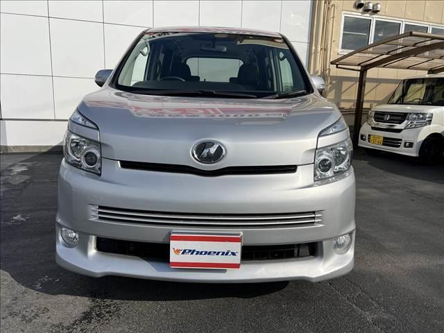 ヴォクシー Ｚ☆４ＷＤ☆ナビ☆バックカメラ☆走行５．６万☆試乗できます☆　☆４ＷＤ☆ナビ☆ＴＶ☆ミュージックサーバー☆ＣＤ／ＤＶＤ☆バックカメラ☆パワースライドドア☆ミラーウインカー☆キセノン☆フォグ☆ビルトインＥＴＣ☆純正１６インチＡＷ☆走行５．６万ｋｍ☆試乗できます☆（3枚目）