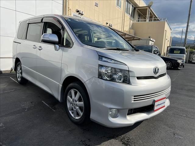 ヴォクシー Ｚ☆４ＷＤ☆ナビ☆バックカメラ☆走行５．６万☆試乗できます☆　☆４ＷＤ☆ナビ☆ＴＶ☆ミュージックサーバー☆ＣＤ／ＤＶＤ☆バックカメラ☆パワースライドドア☆ミラーウインカー☆キセノン☆フォグ☆ビルトインＥＴＣ☆純正１６インチＡＷ☆走行５．６万ｋｍ☆試乗できます☆（4枚目）