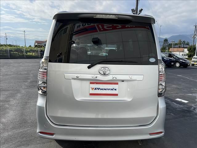 ヴォクシー Ｚ☆４ＷＤ☆ナビ☆バックカメラ☆走行５．６万☆試乗できます☆　☆４ＷＤ☆ナビ☆ＴＶ☆ミュージックサーバー☆ＣＤ／ＤＶＤ☆バックカメラ☆パワースライドドア☆ミラーウインカー☆キセノン☆フォグ☆ビルトインＥＴＣ☆純正１６インチＡＷ☆走行５．６万ｋｍ☆試乗できます☆（7枚目）