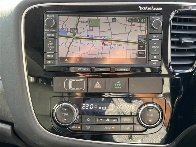 アウトランダーＰＨＥＶ Ｇプレミアムパッケージ☆４ＷＤ☆走行１．６万☆試乗できます☆　☆４ＷＤ☆ナビ☆Ｂｌｕｅｔｏｏｔｈ☆サイド／バックカメラ☆フリップダウンモニター☆レーダークルーズ☆衝突軽減ブレーキ☆キセノン＋オートライト☆前席シートヒーター☆黒革シート☆走行１．６万☆試乗ＯＫ☆（14枚目）