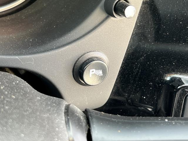 アウトランダーＰＨＥＶ Ｇプレミアムパッケージ☆４ＷＤ☆走行１．６万☆試乗できます☆　☆４ＷＤ☆ナビ☆Ｂｌｕｅｔｏｏｔｈ☆サイド／バックカメラ☆フリップダウンモニター☆レーダークルーズ☆衝突軽減ブレーキ☆キセノン＋オートライト☆前席シートヒーター☆黒革シート☆走行１．６万☆試乗ＯＫ☆（24枚目）