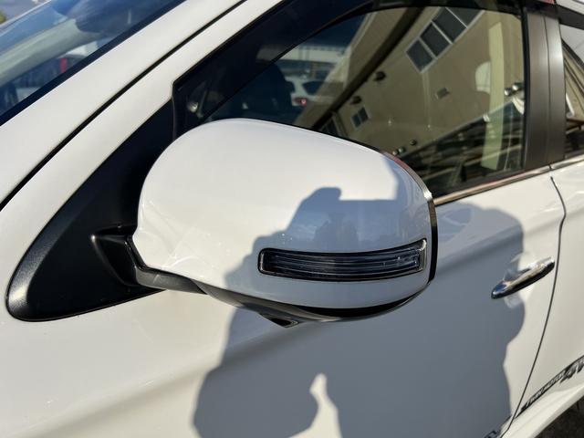 アウトランダーＰＨＥＶ Ｇプレミアムパッケージ☆４ＷＤ☆走行１．６万☆試乗できます☆　☆４ＷＤ☆ナビ☆Ｂｌｕｅｔｏｏｔｈ☆サイド／バックカメラ☆フリップダウンモニター☆レーダークルーズ☆衝突軽減ブレーキ☆キセノン＋オートライト☆前席シートヒーター☆黒革シート☆走行１．６万☆試乗ＯＫ☆（25枚目）