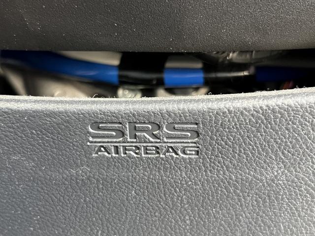 アウトランダーＰＨＥＶ Ｇプレミアムパッケージ☆４ＷＤ☆走行１．６万☆試乗できます☆　☆４ＷＤ☆ナビ☆Ｂｌｕｅｔｏｏｔｈ☆サイド／バックカメラ☆フリップダウンモニター☆レーダークルーズ☆衝突軽減ブレーキ☆キセノン＋オートライト☆前席シートヒーター☆黒革シート☆走行１．６万☆試乗ＯＫ☆（48枚目）