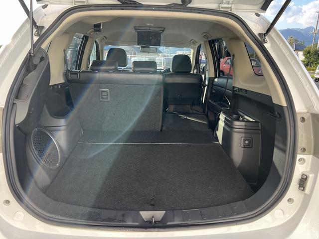 アウトランダーＰＨＥＶ Ｇプレミアムパッケージ☆４ＷＤ☆走行１．６万☆試乗できます☆　☆４ＷＤ☆ナビ☆Ｂｌｕｅｔｏｏｔｈ☆サイド／バックカメラ☆フリップダウンモニター☆レーダークルーズ☆衝突軽減ブレーキ☆キセノン＋オートライト☆前席シートヒーター☆黒革シート☆走行１．６万☆試乗ＯＫ☆（54枚目）