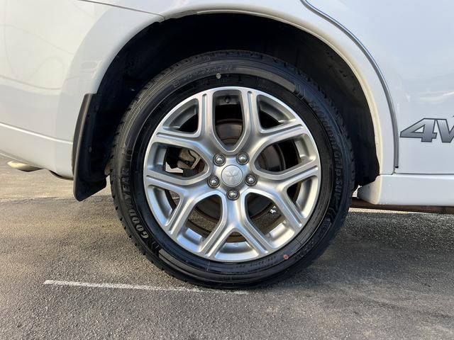 アウトランダーＰＨＥＶ Ｇプレミアムパッケージ☆４ＷＤ☆走行１．６万☆試乗できます☆　☆４ＷＤ☆ナビ☆Ｂｌｕｅｔｏｏｔｈ☆サイド／バックカメラ☆フリップダウンモニター☆レーダークルーズ☆衝突軽減ブレーキ☆キセノン＋オートライト☆前席シートヒーター☆黒革シート☆走行１．６万☆試乗ＯＫ☆（58枚目）