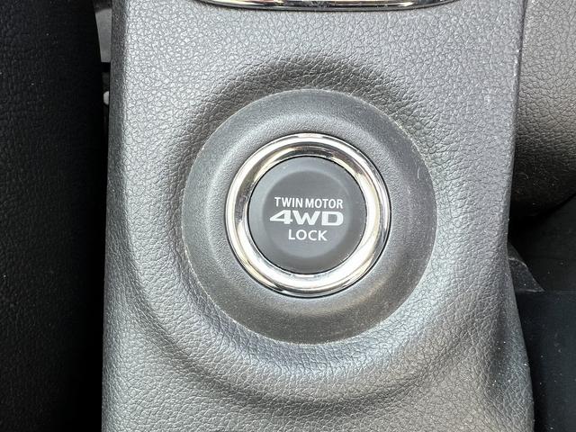 アウトランダーＰＨＥＶ Ｇプレミアムパッケージ☆４ＷＤ☆走行１．６万☆試乗できます☆　☆４ＷＤ☆ナビ☆Ｂｌｕｅｔｏｏｔｈ☆サイド／バックカメラ☆フリップダウンモニター☆レーダークルーズ☆衝突軽減ブレーキ☆キセノン＋オートライト☆前席シートヒーター☆黒革シート☆走行１．６万☆試乗ＯＫ☆（77枚目）