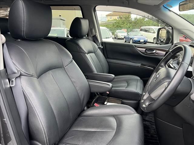 エルグランド ３５０ハイウェイスターブラックレザー☆ナビ☆走行３．９万☆　☆ナビ☆ＴＶ☆Ｂｌｕｅｔｏｏｔｈ☆両側電動ドア☆パワーバックドア☆ビルトインＥＴＣ☆黒本革シート☆前席シートヒーター／パワーシート☆オットマン☆スマートキー☆プッシュスタート☆走行３．９万☆試乗ＯＫ☆（13枚目）