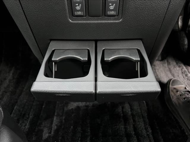 エルグランド ３５０ハイウェイスターブラックレザー☆ナビ☆走行３．９万☆　☆ナビ☆ＴＶ☆Ｂｌｕｅｔｏｏｔｈ☆両側電動ドア☆パワーバックドア☆ビルトインＥＴＣ☆黒本革シート☆前席シートヒーター／パワーシート☆オットマン☆スマートキー☆プッシュスタート☆走行３．９万☆試乗ＯＫ☆（17枚目）