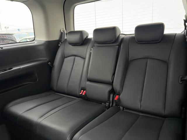 エルグランド ３５０ハイウェイスターブラックレザー☆ナビ☆走行３．９万☆　☆ナビ☆ＴＶ☆Ｂｌｕｅｔｏｏｔｈ☆両側電動ドア☆パワーバックドア☆ビルトインＥＴＣ☆黒本革シート☆前席シートヒーター／パワーシート☆オットマン☆スマートキー☆プッシュスタート☆走行３．９万☆試乗ＯＫ☆（30枚目）