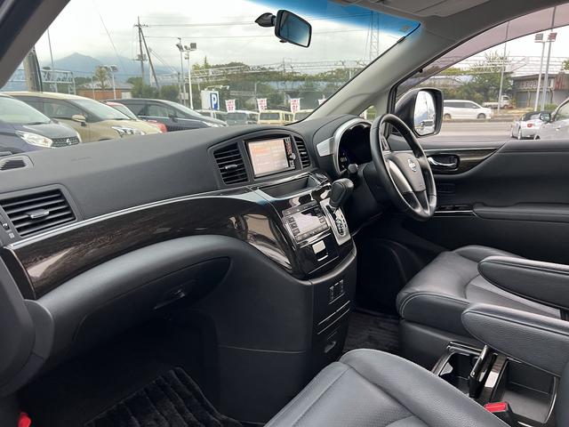 エルグランド ３５０ハイウェイスターブラックレザー☆ナビ☆走行３．９万☆　☆ナビ☆ＴＶ☆Ｂｌｕｅｔｏｏｔｈ☆両側電動ドア☆パワーバックドア☆ビルトインＥＴＣ☆黒本革シート☆前席シートヒーター／パワーシート☆オットマン☆スマートキー☆プッシュスタート☆走行３．９万☆試乗ＯＫ☆（55枚目）