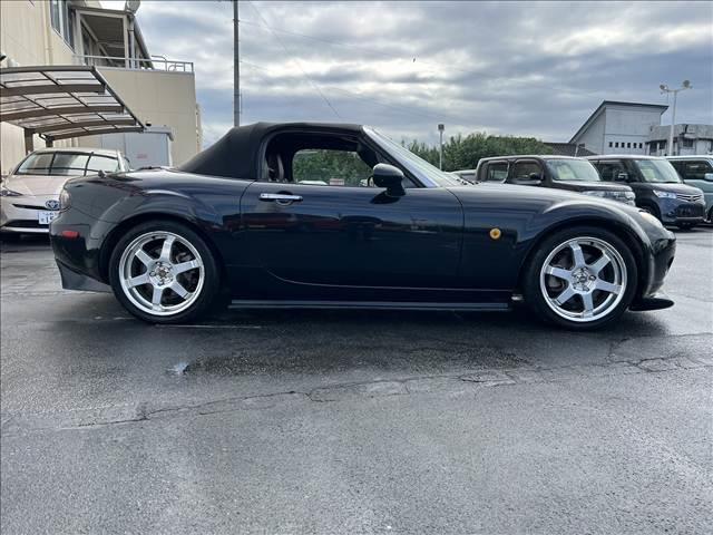 ロードスター 限定車３ｒｄジェネレーションリミテッド☆国内５００台限定☆　☆国内５００台限定車☆６速ＭＴ☆オープン☆キセノンライト☆フォグライト☆ステアリモコン☆ＥＴＣ☆本革シート☆ＴＥＩＮ車高調☆ＡｕｔｏＥｘｅマフラー☆ＪｅｔＳｔｒｅａｍフルエアロ☆ＳＡＬＩＴＡ１７ＡＷ☆（5枚目）