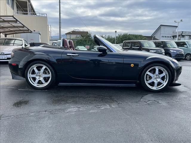 ロードスター 限定車３ｒｄジェネレーションリミテッド☆国内５００台限定☆　☆国内５００台限定車☆６速ＭＴ☆オープン☆キセノンライト☆フォグライト☆ステアリモコン☆ＥＴＣ☆本革シート☆ＴＥＩＮ車高調☆ＡｕｔｏＥｘｅマフラー☆ＪｅｔＳｔｒｅａｍフルエアロ☆ＳＡＬＩＴＡ１７ＡＷ☆（13枚目）