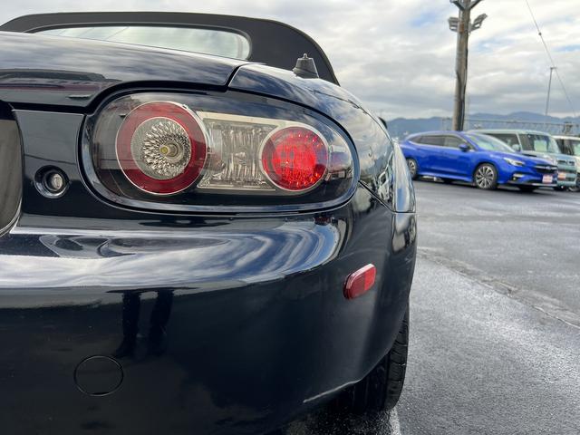 ロードスター 限定車３ｒｄジェネレーションリミテッド☆国内５００台限定☆　☆国内５００台限定車☆６速ＭＴ☆オープン☆キセノンライト☆フォグライト☆ステアリモコン☆ＥＴＣ☆本革シート☆ＴＥＩＮ車高調☆ＡｕｔｏＥｘｅマフラー☆ＪｅｔＳｔｒｅａｍフルエアロ☆ＳＡＬＩＴＡ１７ＡＷ☆（29枚目）