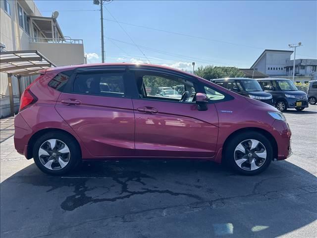 フィットハイブリッド ハイブリッドＬホンダセンシング☆走行４．０万☆試乗ＯＫ☆　☆ナビ☆Ｂｌｕｅｔｏｏｔｈ☆バックカメラ☆ホンダセンシング☆アダプティブクルーズ☆ＬＥＤヘッドライト☆ワイパーデアイサー☆ビルトインＥＴＣ☆プッシュスタート☆前後ドラレコ☆走行４．０万ｋｍ☆試乗ＯＫ☆（5枚目）