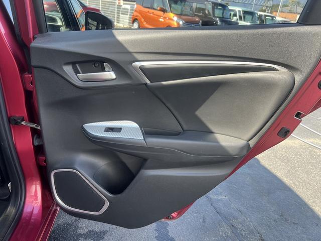 フィットハイブリッド ハイブリッドＬホンダセンシング☆走行４．０万☆試乗ＯＫ☆　☆ナビ☆Ｂｌｕｅｔｏｏｔｈ☆バックカメラ☆ホンダセンシング☆アダプティブクルーズ☆ＬＥＤヘッドライト☆ワイパーデアイサー☆ビルトインＥＴＣ☆プッシュスタート☆前後ドラレコ☆走行４．０万ｋｍ☆試乗ＯＫ☆（69枚目）