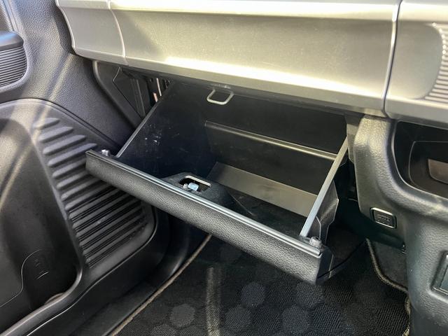 スペーシアギア ハイブリッドＸＺ☆全方位モニター付きナビ☆走行２．２万ｋｍ☆　☆全方位モニター付メモリーナビ☆両側電動ドア☆デュアルカメラブレーキ☆アダプティブクルーズ☆ＬＥＤヘッドライト☆前席シートヒーター☆ヘッドアップディスプレイ☆前後ドラレコ☆走行２．２万ｋｍ☆試乗ＯＫ☆（43枚目）