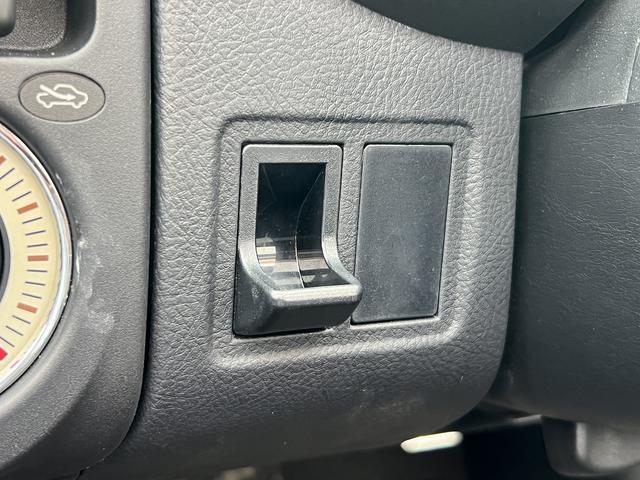 MR-S Sエディション☆6速MT☆TEIN車高調☆走行4.1万km☆ ☆フロア6速MT☆黒ソフトトップ☆ETC☆フォグランプ☆純正フルエアロ☆RAZAシフトノブ☆NARDIステアリング☆TEIN車高調☆TRDフロントタワーバー☆WedsSport15/16インチAW☆(28枚目)